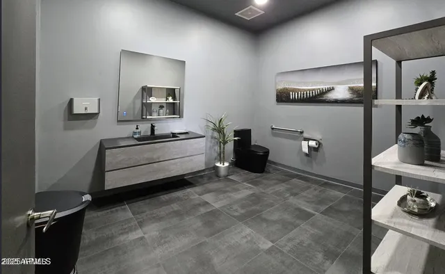 $324,000 | 920 East Devonshire Avenue, Unit 3025, Phoenix, AZ 85014