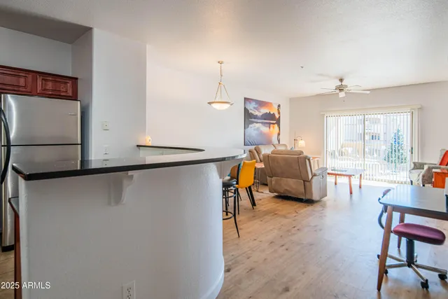 $324,000 | 920 East Devonshire Avenue, Unit 3025, Phoenix, AZ 85014