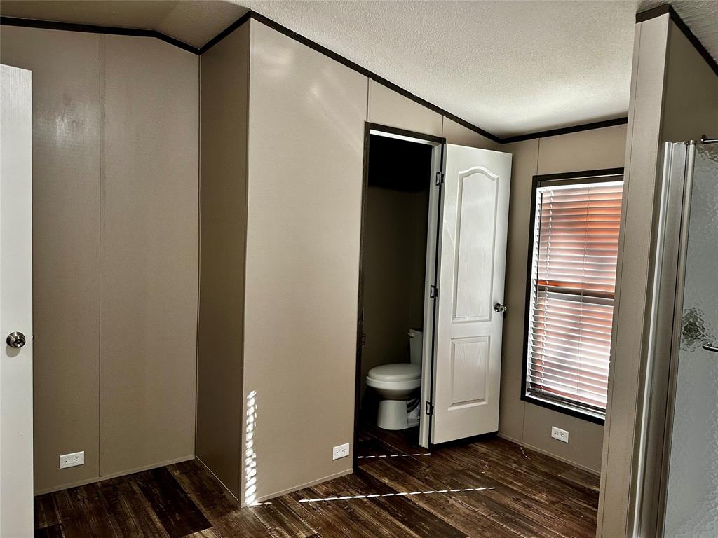 353 Conastoga Road Valley View, TX 76272 - Photo 8 of 12