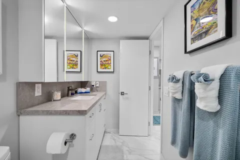 $615,000 | 511 Bayshore Drive, Unit 910, Fort Lauderdale, FL 33304