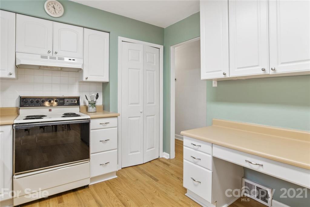171 Beverly Road Asheville, NC 28805 - Photo 13 of 39 Gallery Image 13