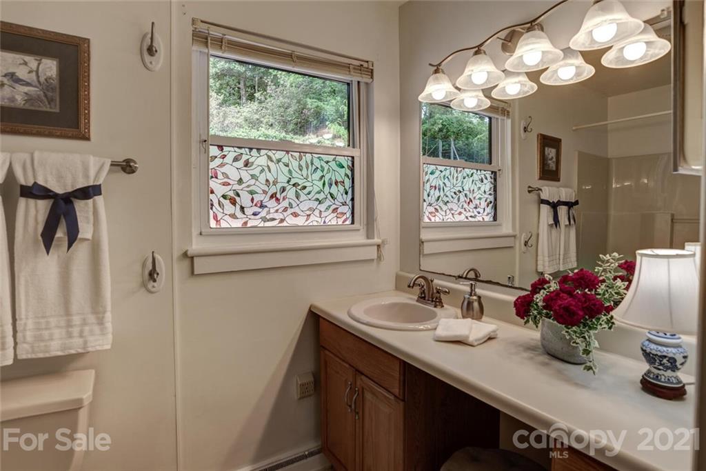 171 Beverly Road Asheville, NC 28805 - Photo 21 of 39 Gallery Image 21