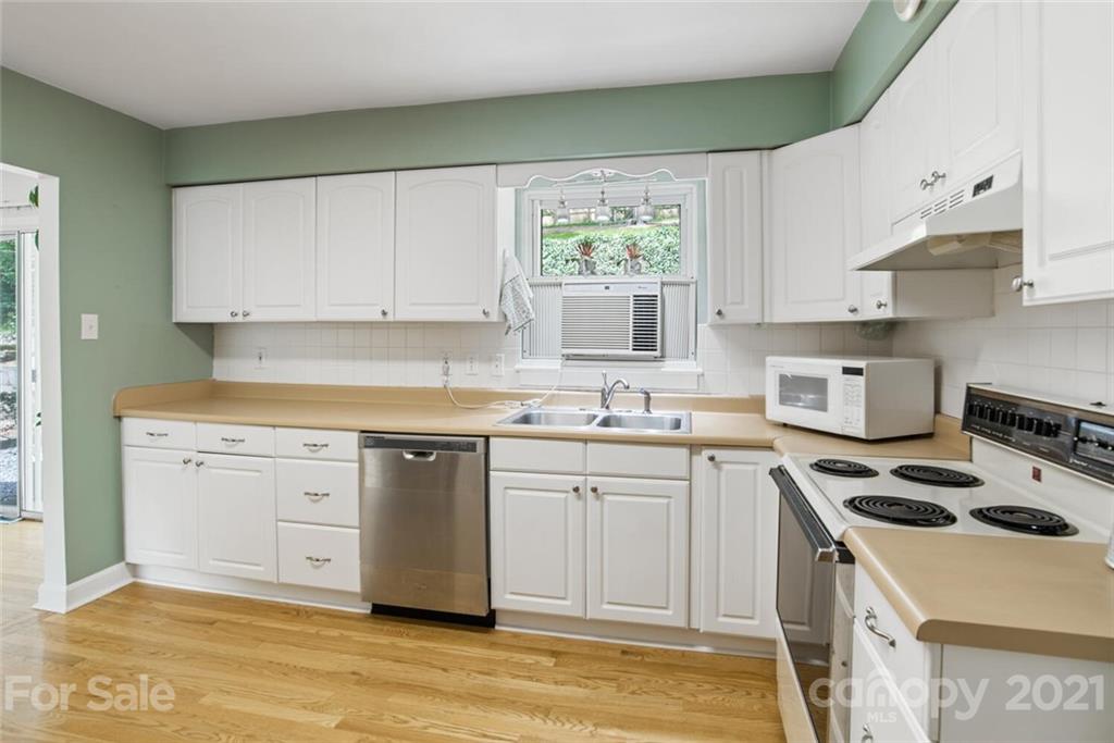 171 Beverly Road Asheville, NC 28805 - Photo 10 of 39 Gallery Image 10