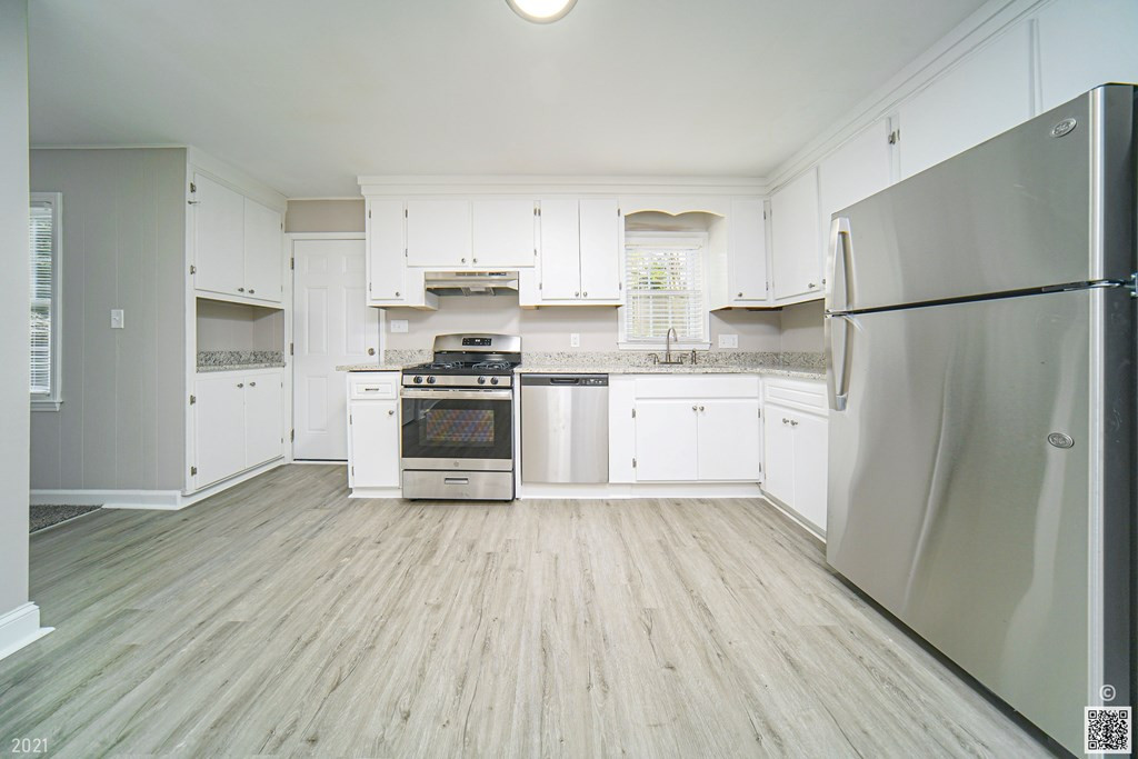 2918 Sussex Road Augusta, GA 30909 - Photo 8 of 28 Gallery Image 8