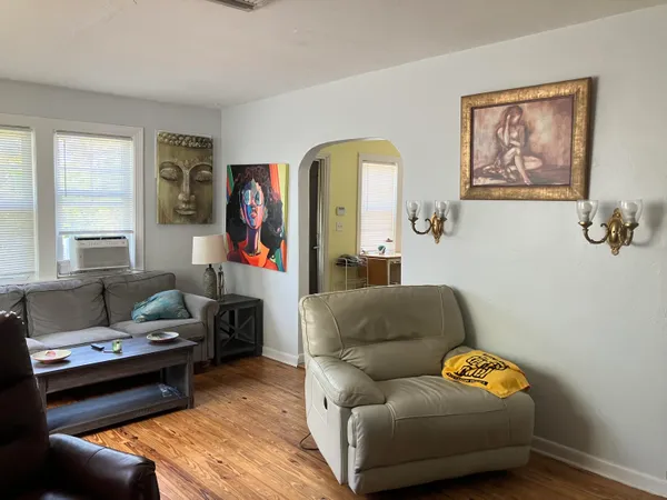 $2,100 | 415 9th Avenue North, Unit 415, Lake Worth Beach, FL 33460