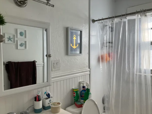 $2,100 | 415 9th Avenue North, Unit 415, Lake Worth Beach, FL 33460