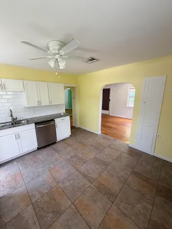 $2,100 | 415 9th Avenue North, Unit 415, Lake Worth Beach, FL 33460