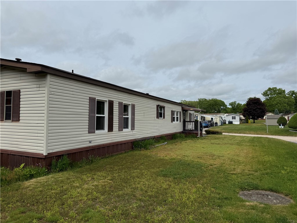 32 Lane East Coventry, RI 02816 - Photo 7 of 23