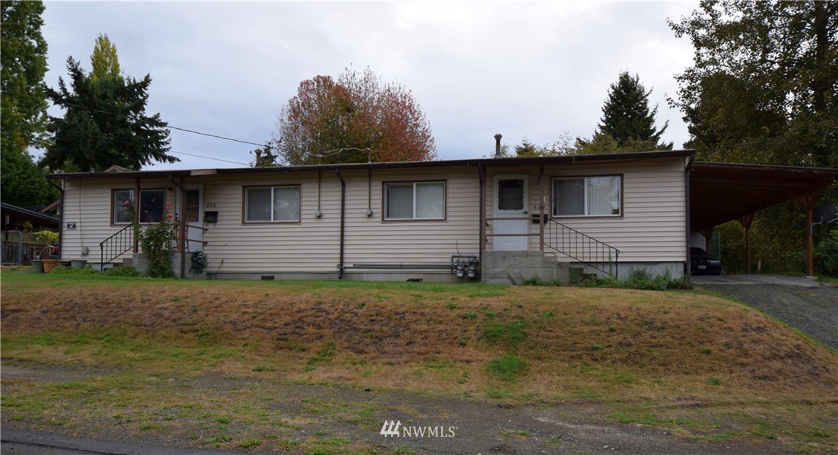 620 Index Avenue Northeast Renton, WA 98056 - Photo 1 of 17 a front view of house with yard