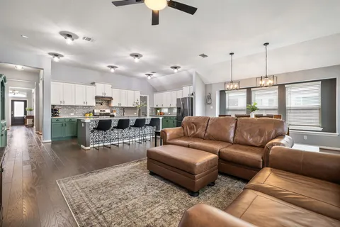 $435,000 | 153 Coronella Drive, Liberty Hill, TX 78642