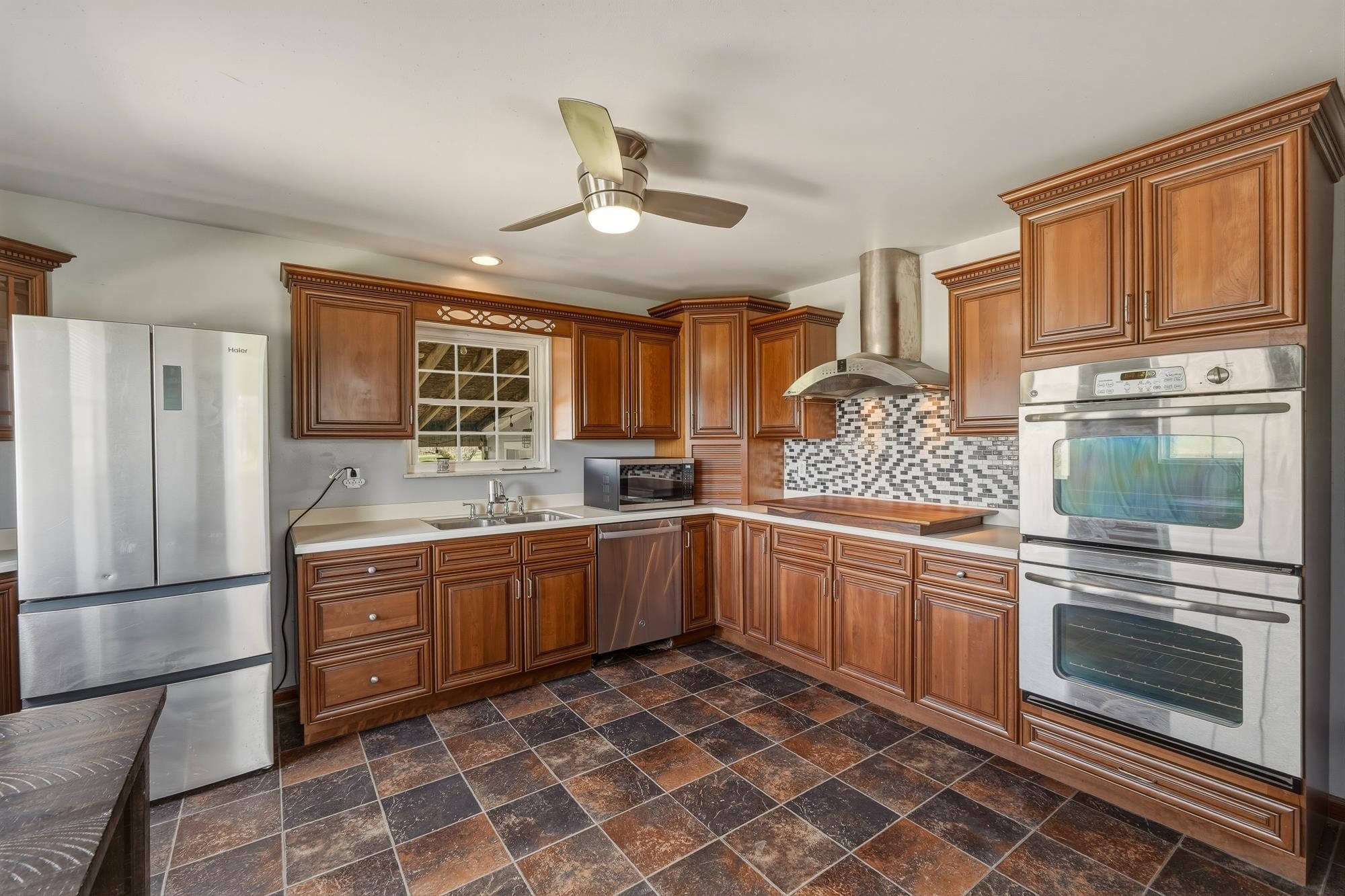 327 East Mud River Road Milton, WV 25541 - Photo 6 of 27 Gallery Image 6
