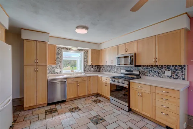 $640,000 | 3756 County Highway North, Milton, WI 53563