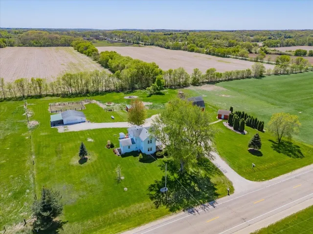 $640,000 | 3756 County Highway North, Milton, WI 53563
