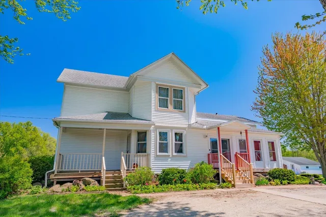 $640,000 | 3756 County Highway North, Milton, WI 53563