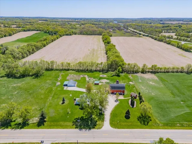 $640,000 | 3756 County Highway North, Milton, WI 53563