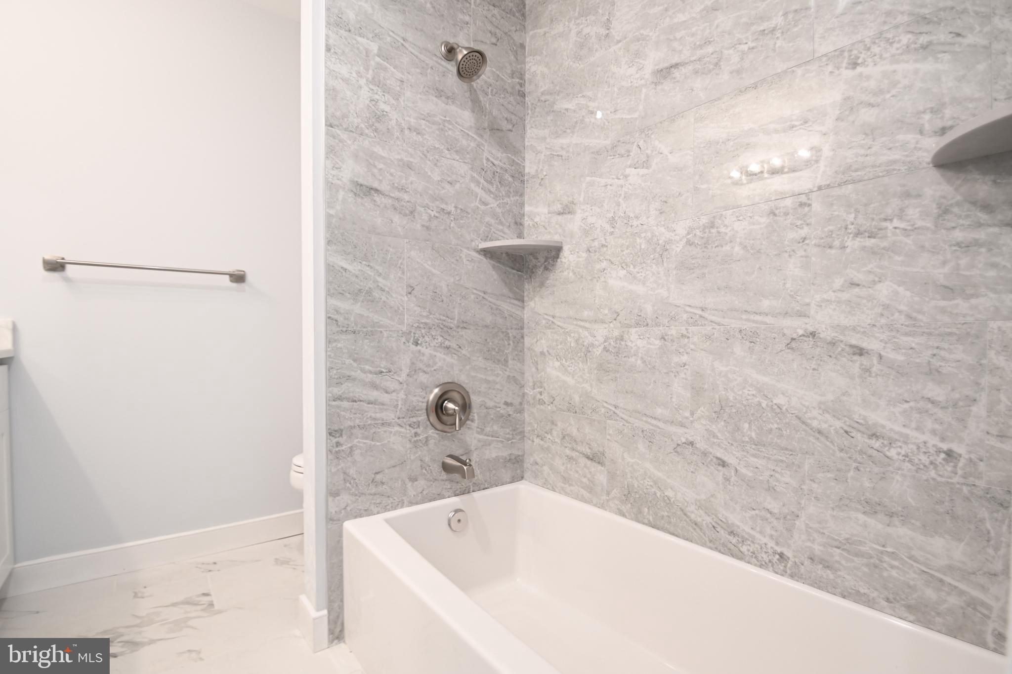 625 Rolling Dale Road Annapolis, MD 21401 - Photo 25 of 40 Hall full bath