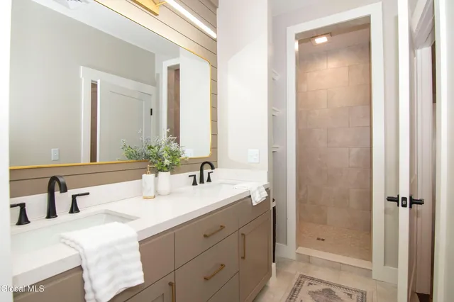 $599,900 | 360-372 Beattie Hollow Road, Salem, NY 12865