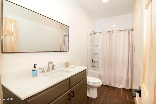 $599,900 | 360-372 Beattie Hollow Road, Salem, NY 12865