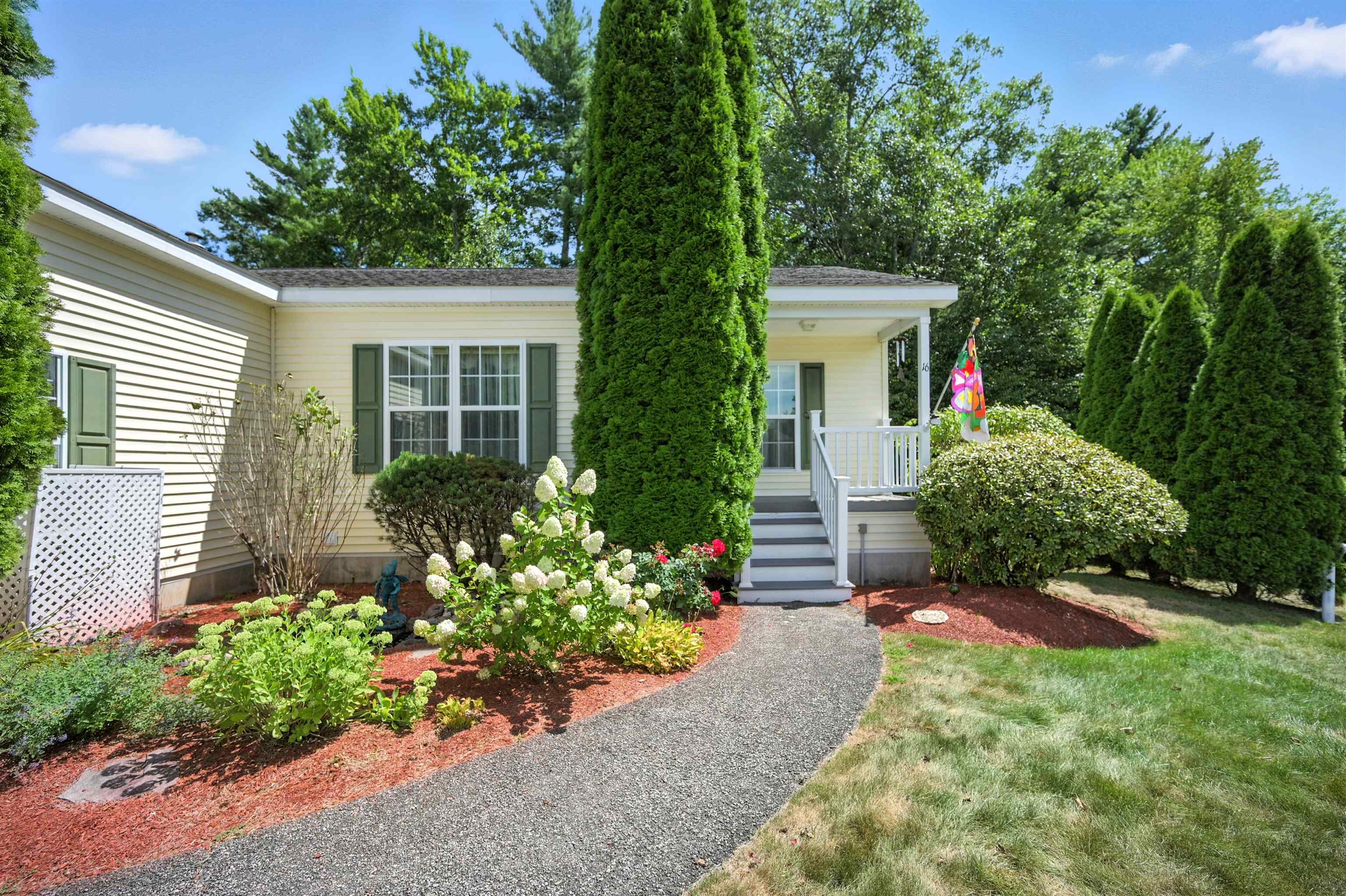 16 Sawmill Ridge, Unit 4114 Sandown, NH 03873 - Photo 6 of 54