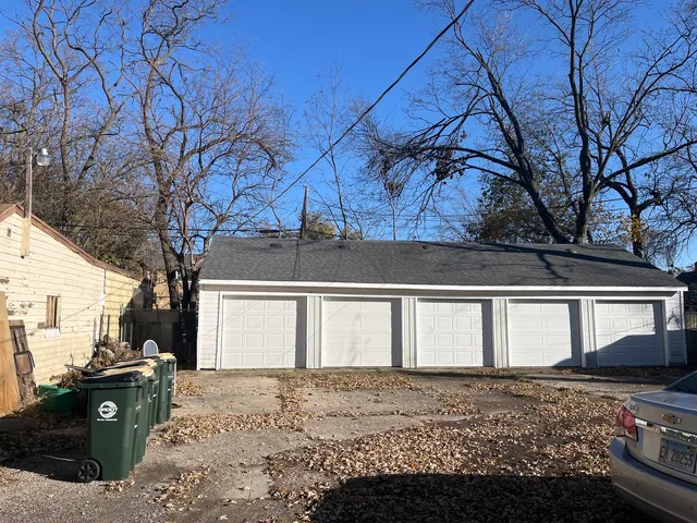 $1,900 | 305 North View Street, Unit 3, Aurora, IL 60506