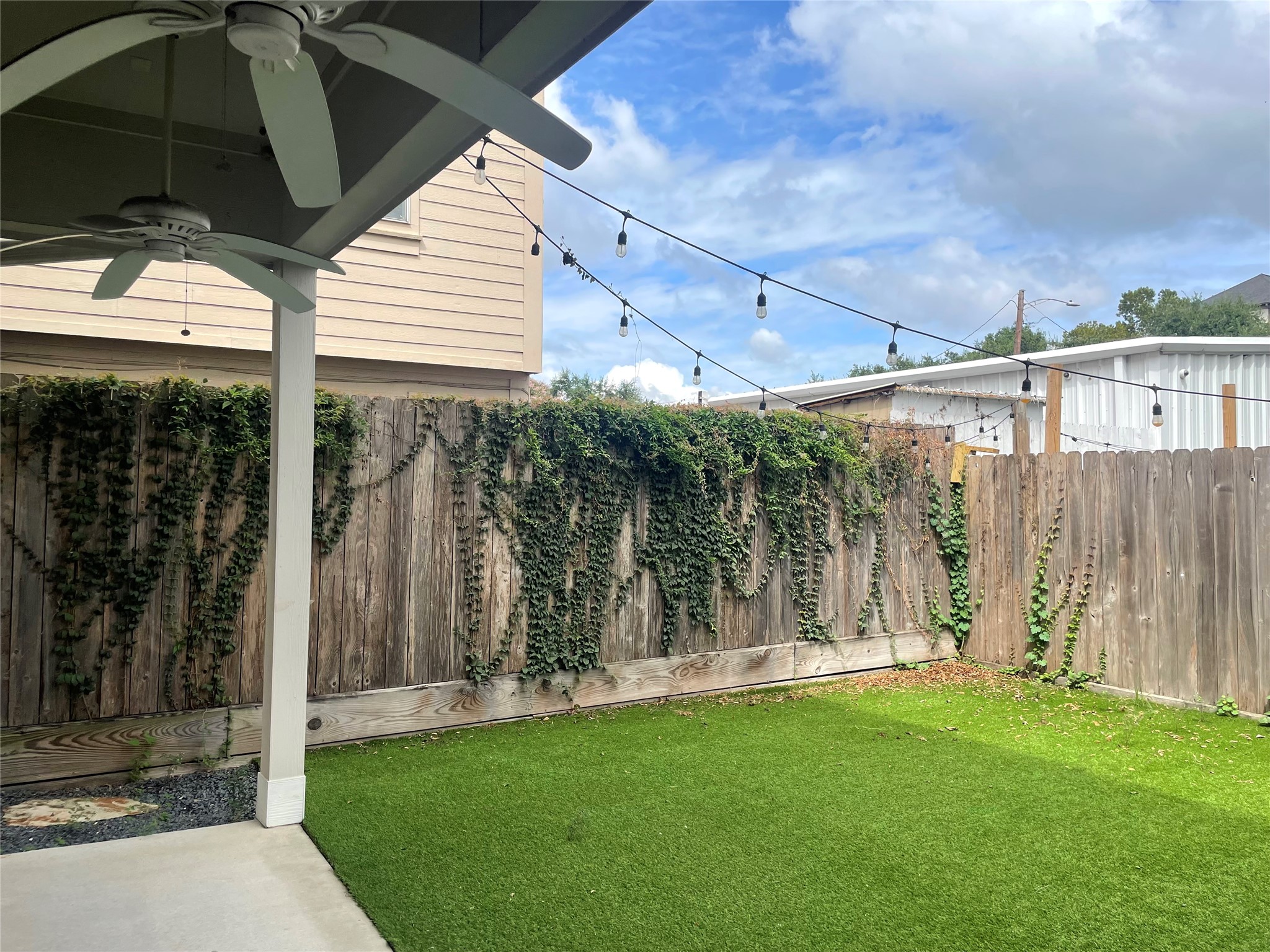 1211 Marconi Street Houston, TX 77019 - Photo 5 of 42 a view of a back yard