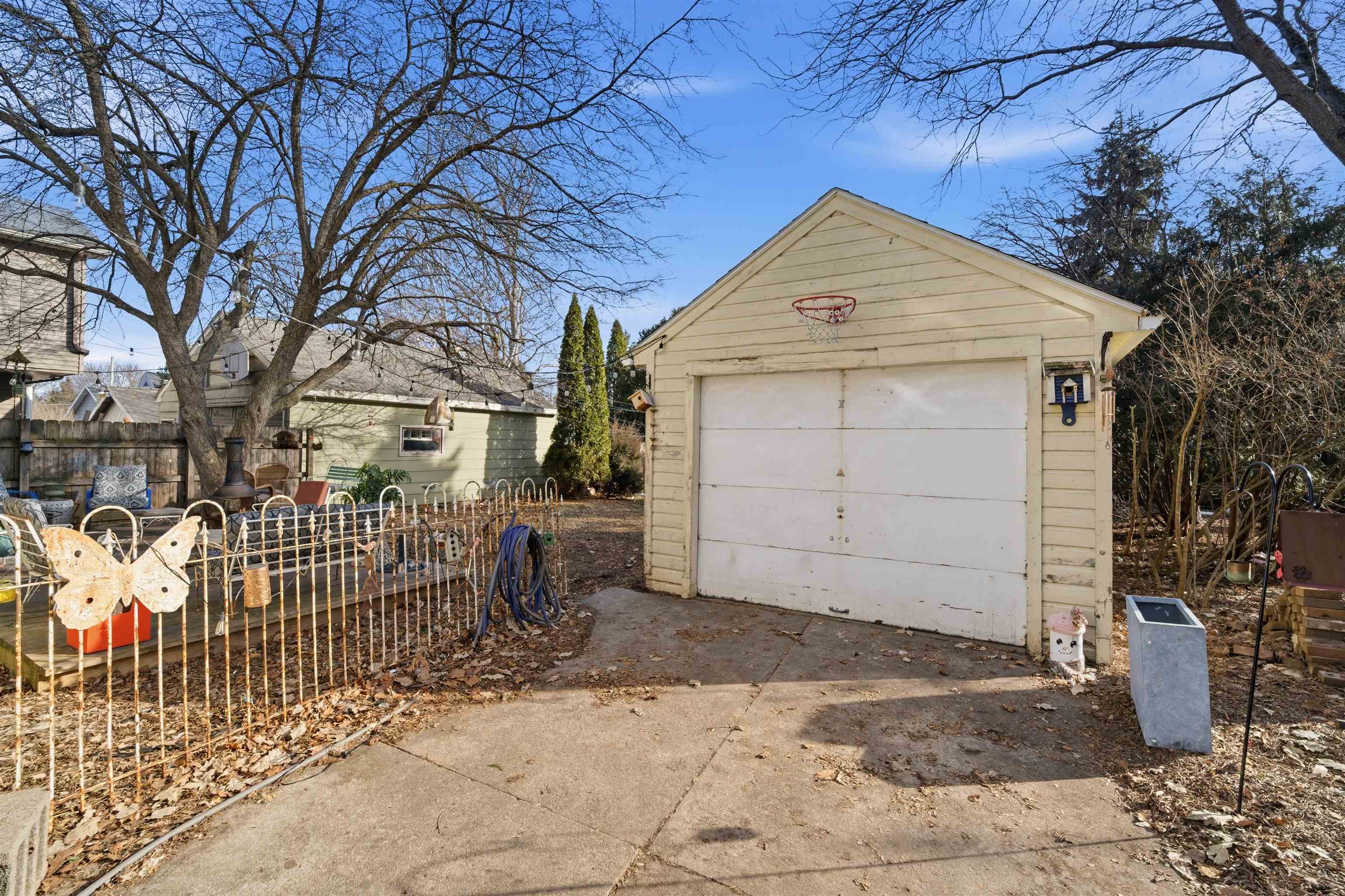 1019 West Oklahoma Street Appleton, WI 54914 - Photo 31 of 36