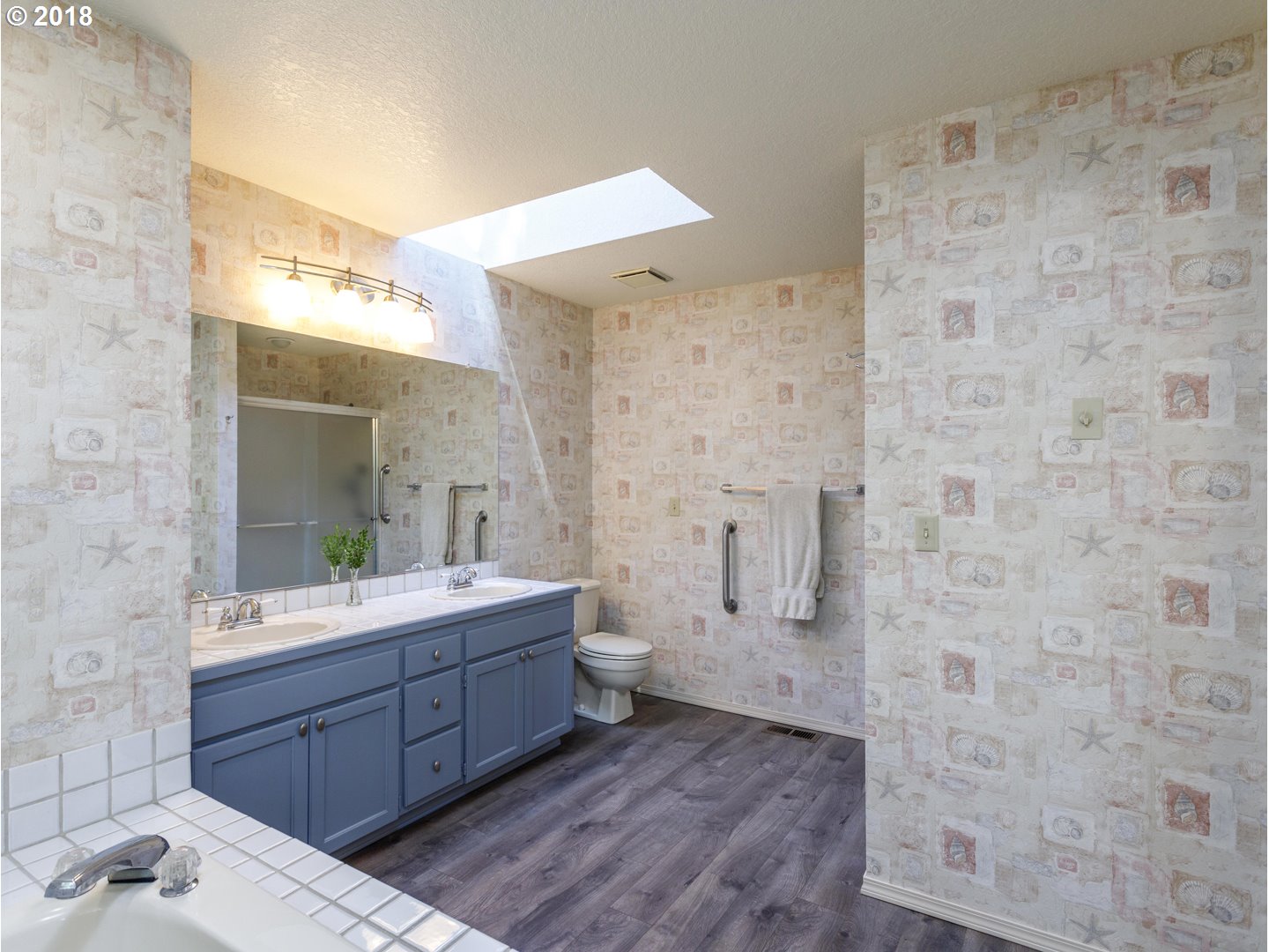 15100 Southwest Gull Drive Beaverton, OR 97007 - Photo 22 of 29 Bathroom, Attached