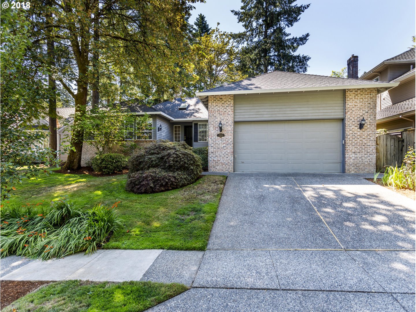 15100 Southwest Gull Drive Beaverton, OR 97007 - Photo 3 of 29 Garage