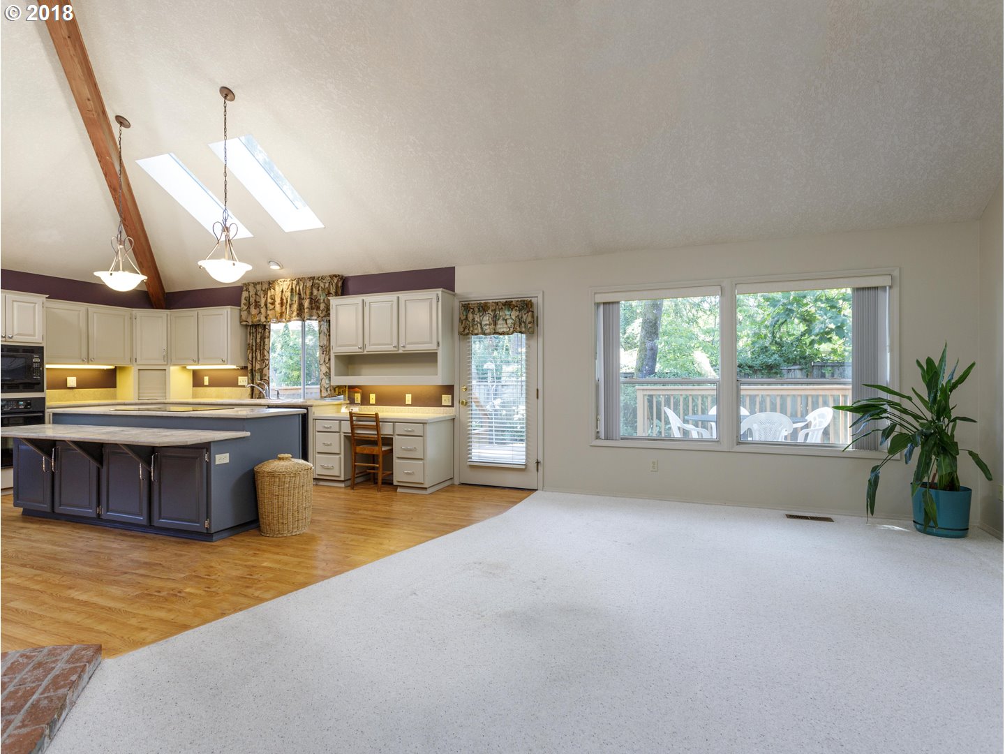 15100 Southwest Gull Drive Beaverton, OR 97007 - Photo 6 of 29 Kitchen/Family Room