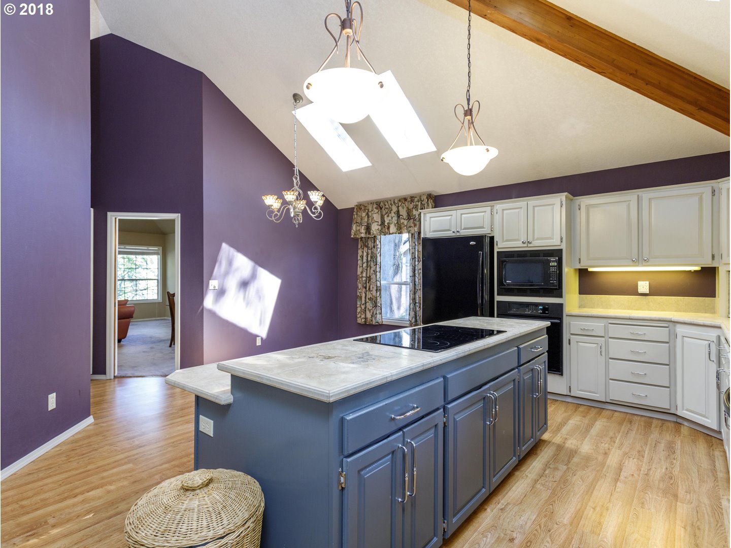 15100 Southwest Gull Drive Beaverton, OR 97007 - Photo 8 of 29 Kitchen/Nook