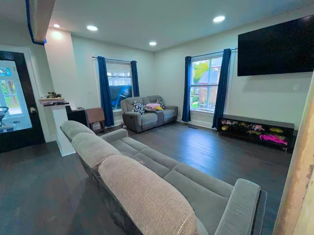 $385,000 | 3849 East Cudahy Avenue, Cudahy, WI 53110