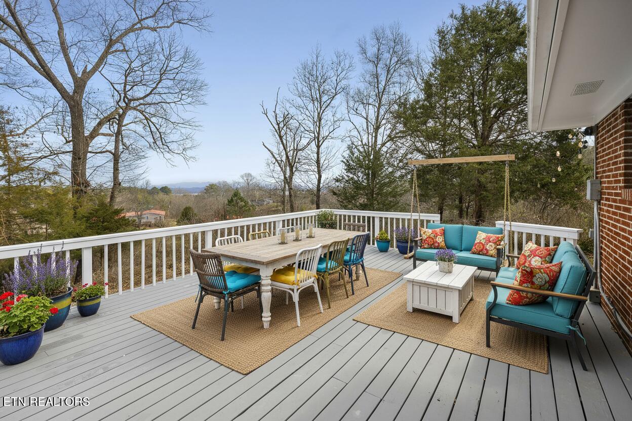 161 Steele Road Vonore, TN 37885 - Photo 12 of 43 Front Deck Staged