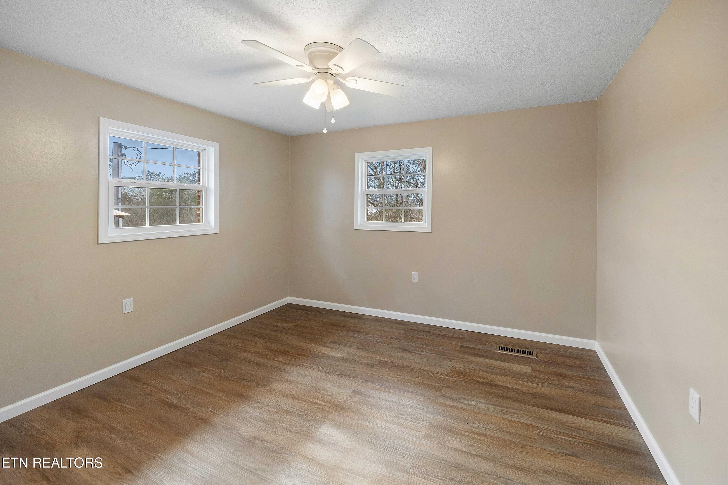161 Steele Road Vonore, TN 37885 - Photo 28 of 43 Guest Bedroom