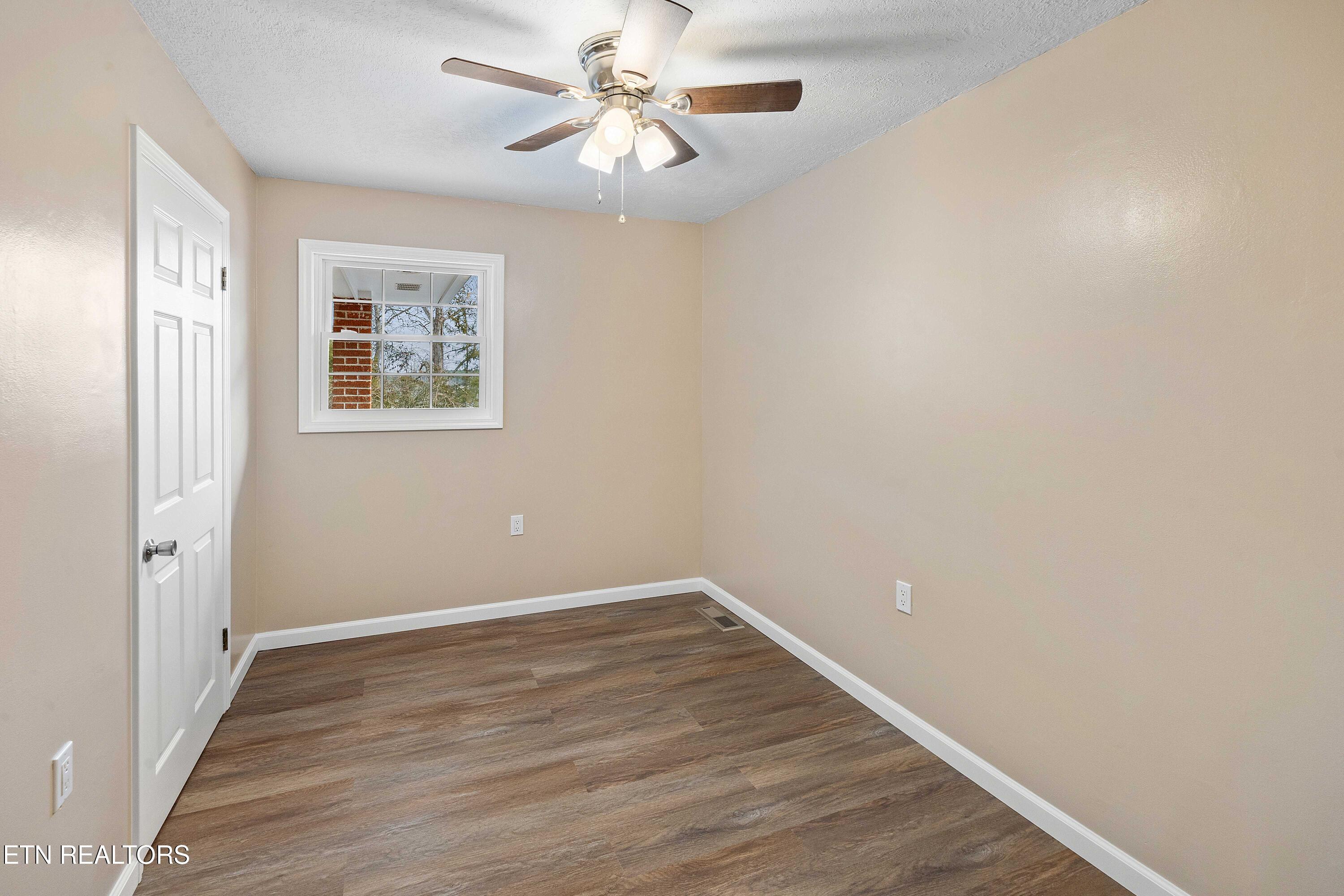 161 Steele Road Vonore, TN 37885 - Photo 30 of 43 Office/ 3rd Guest Bedroom