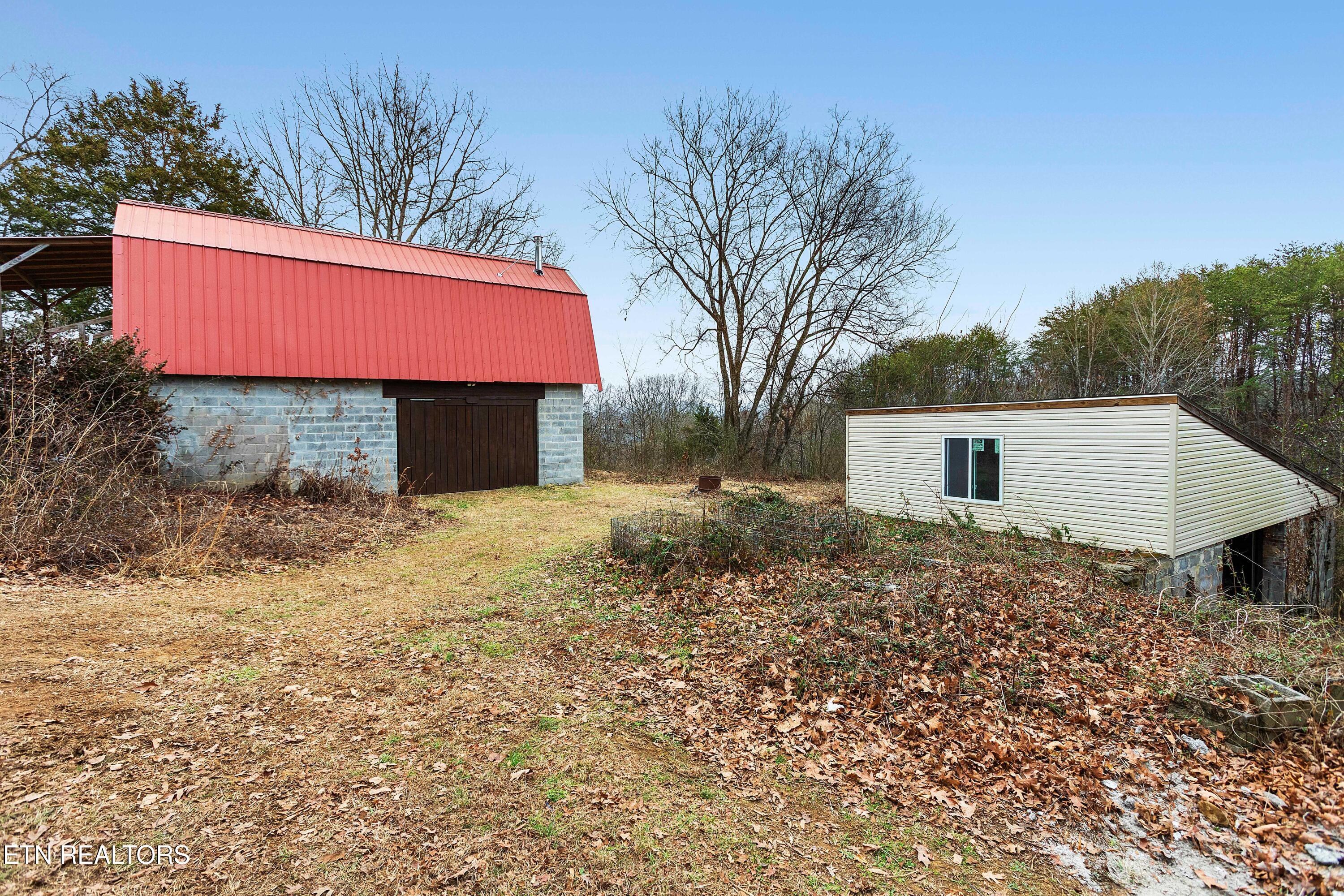 161 Steele Road Vonore, TN 37885 - Photo 3 of 43 Barn & Garage