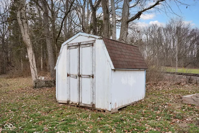 $215,000 | 1980 East County Road 100 South, North Vernon, IN 47265