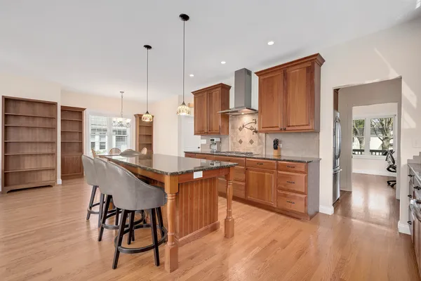 $4,200 | 430 South Highland Avenue, Lombard, IL 60148