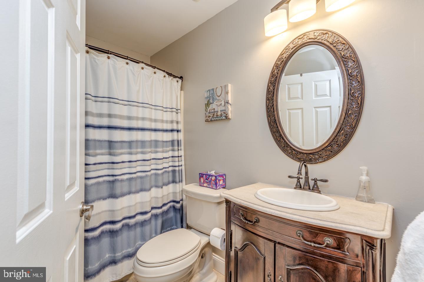 8 Fox Run Drive Mount Laurel, NJ 08054 - Photo 25 of 33 Full Hall Bath