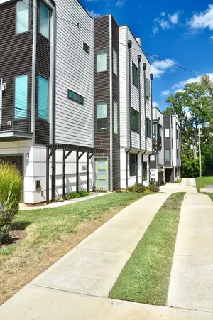$3,750 | 916 Westbrook Drive, Unit B, Charlotte, NC 28202
