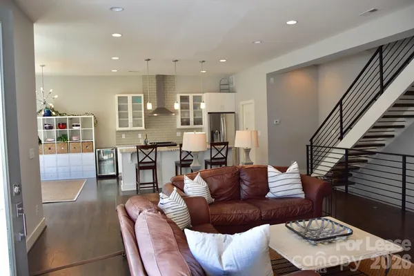 $3,750 | 916 Westbrook Drive, Unit B, Charlotte, NC 28202