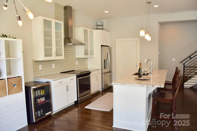 $3,850 | 916 Westbrook Drive, Unit B, Charlotte, NC 28202