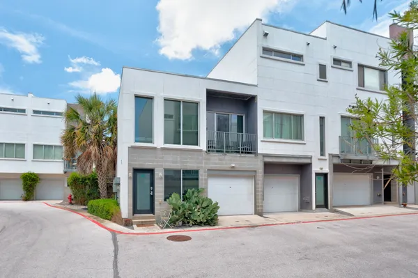 $348,000 | 4801 South Congress Avenue, Unit H1, Austin, TX 78745