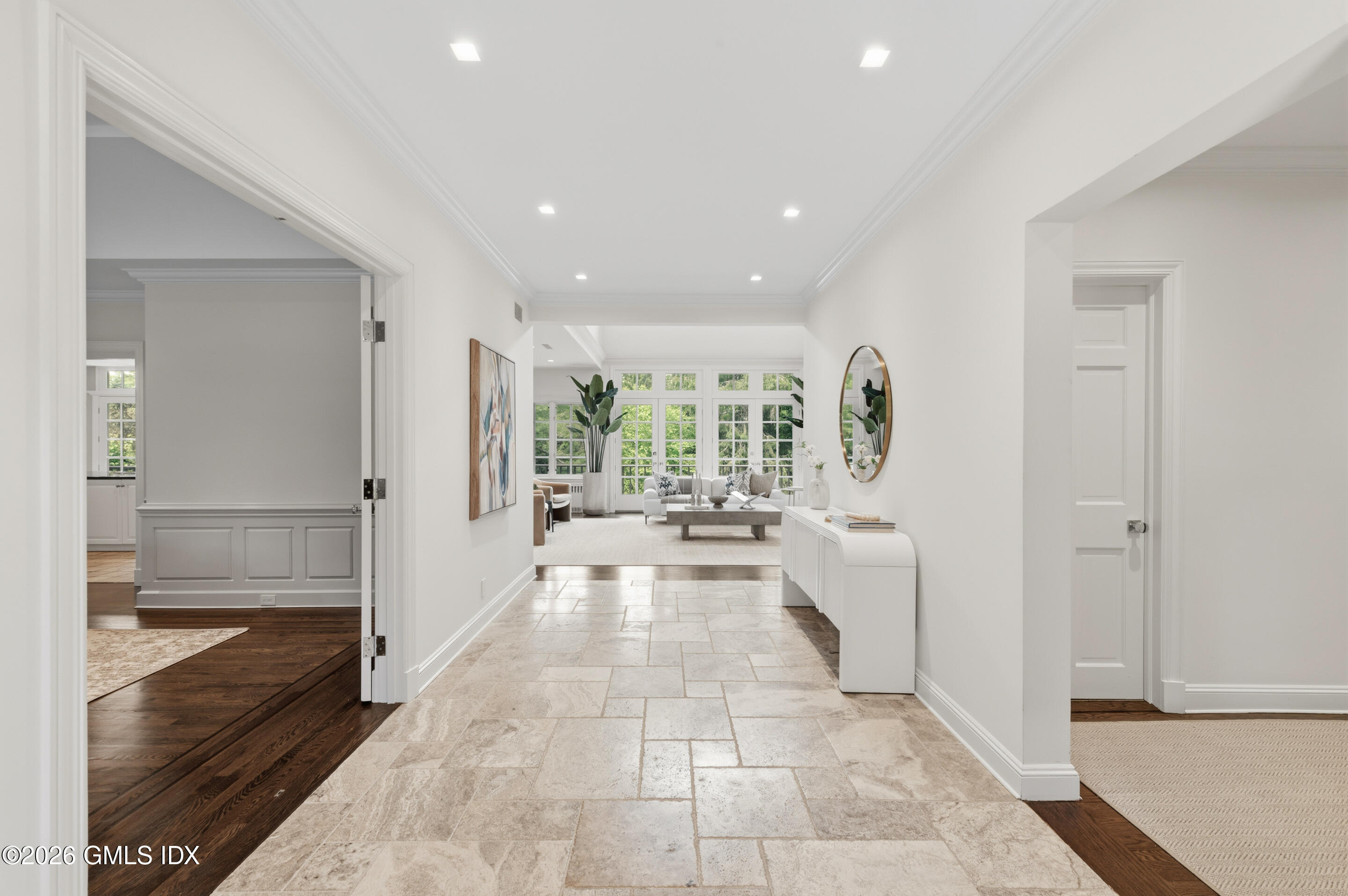 21 Pecksland Road Greenwich, CT 06831 - Photo 2 of 32 ENTRY