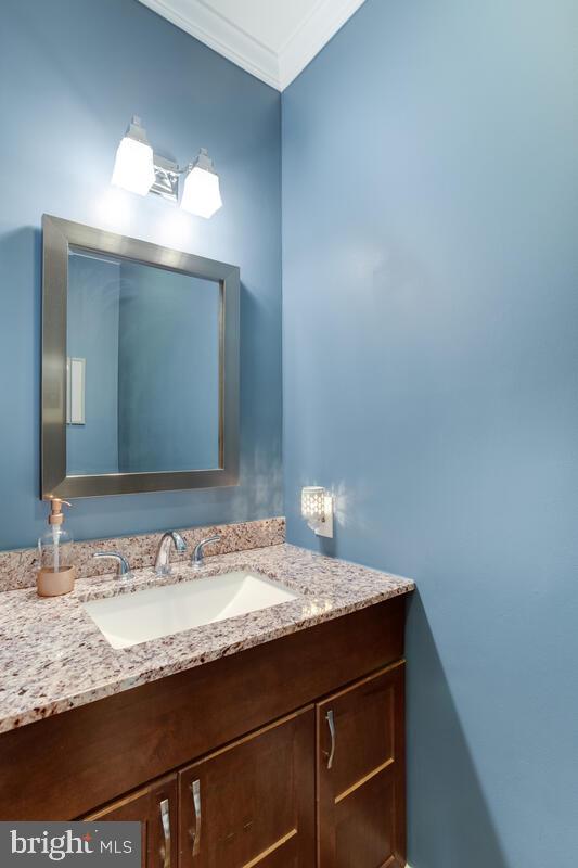 6505 Walker Branch Drive Laurel, MD 20707 - Photo 28 of 60 Main level powder room