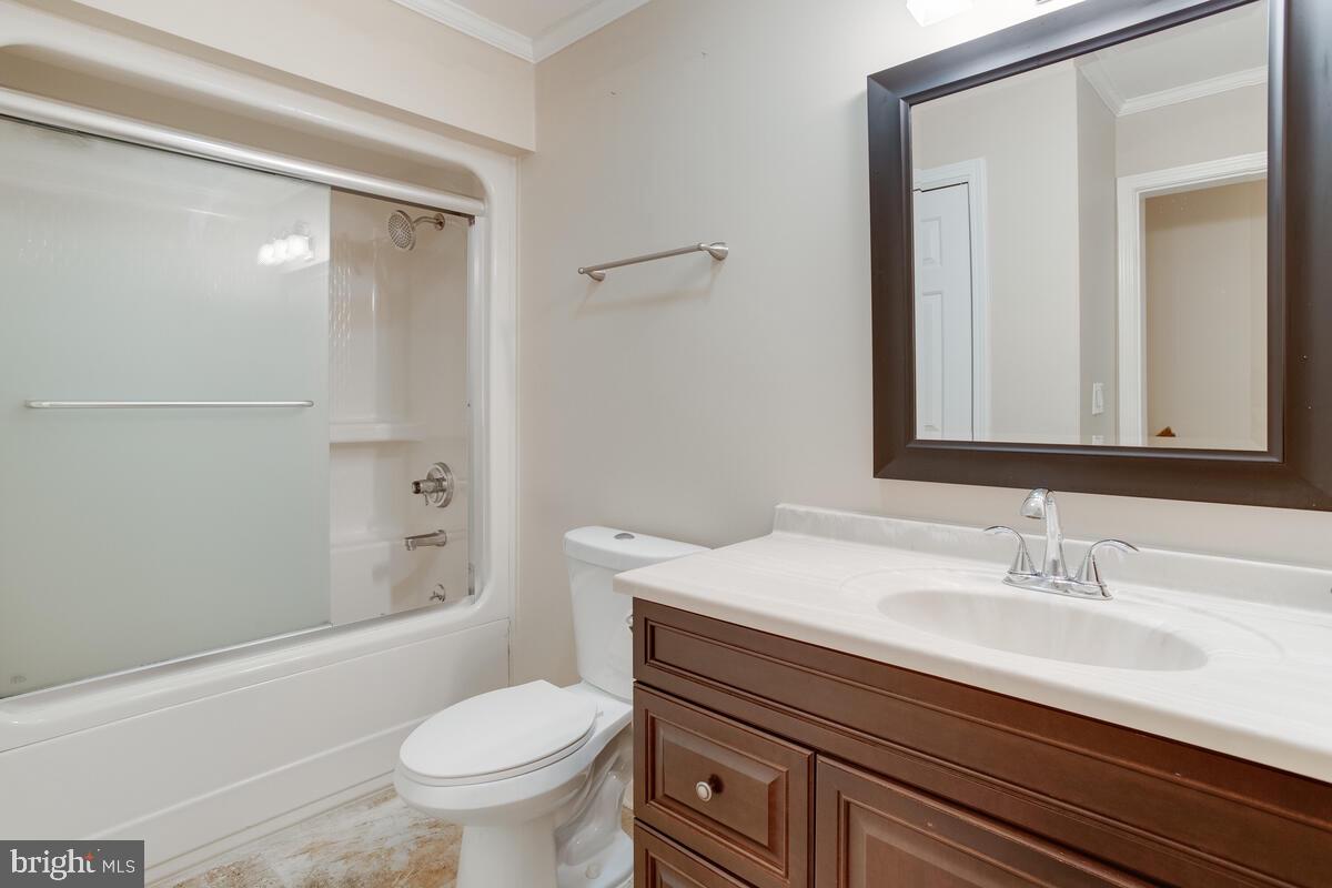 6505 Walker Branch Drive Laurel, MD 20707 - Photo 35 of 60 Upper level full bath