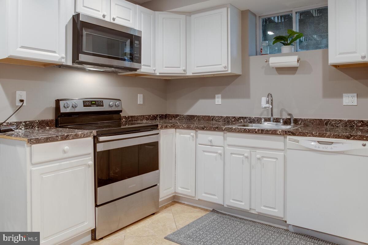 6505 Walker Branch Drive Laurel, MD 20707 - Photo 45 of 60 2nd kitchen lower level