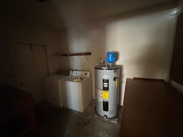 446 John King Road Crestview, FL 32539 - Photo 12 of 14 a view of a storage & utility room with washer and dryer