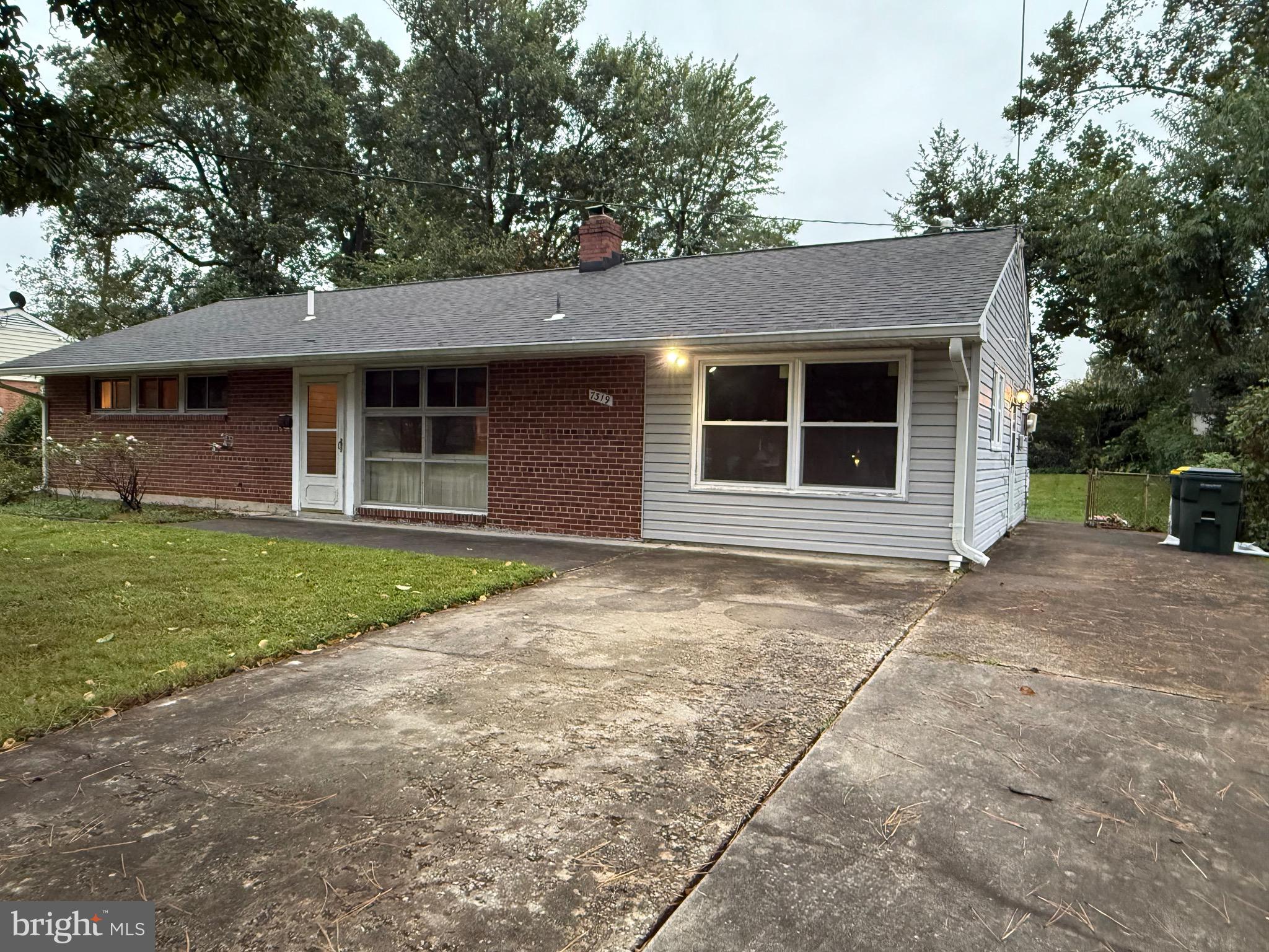 7319 Inzer Street Springfield, VA 22151 - Photo 3 of 17