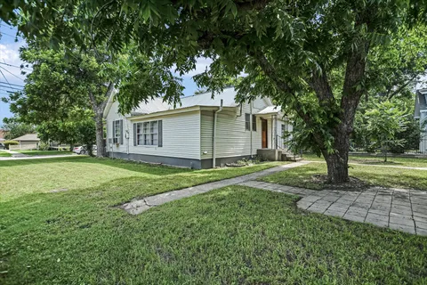 $495,000 | 312 West 10th Street, Georgetown, TX 78626