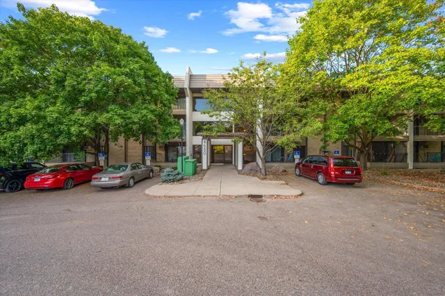 $125,000 | 4680 Tower Street Southeast, Unit 109, Prior Lake, MN 55372